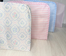 Load image into Gallery viewer, Large Nylon Everything Bag